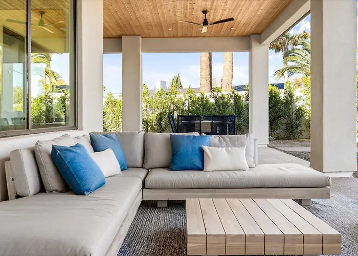 Luxe Villa, Private Pool Putting Green&bbq