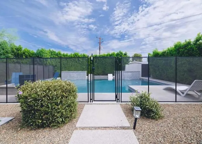 Luxe Villa, Private Pool Putting Green&bbq Villa *